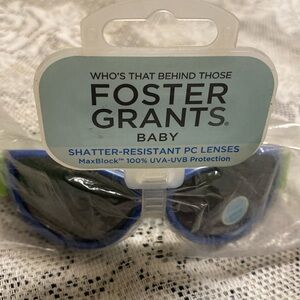 Foster Grants baby shatter - resistant pc lenses.